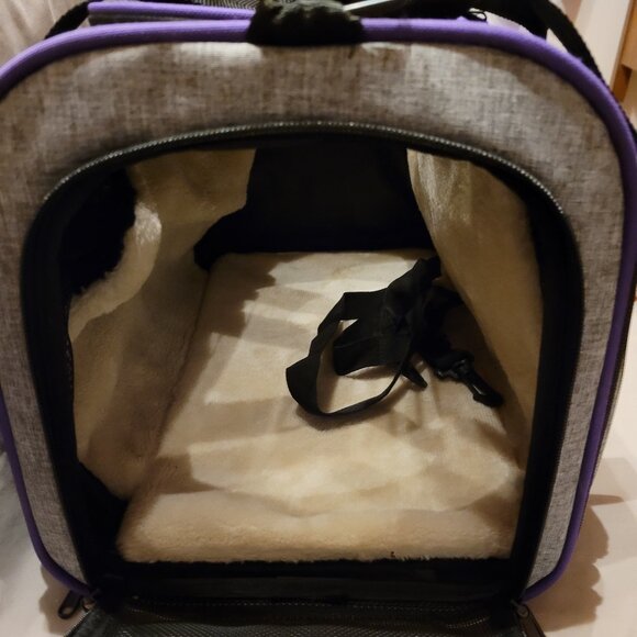 Small Collaspible Pet Carrier - Picture 10 of 10